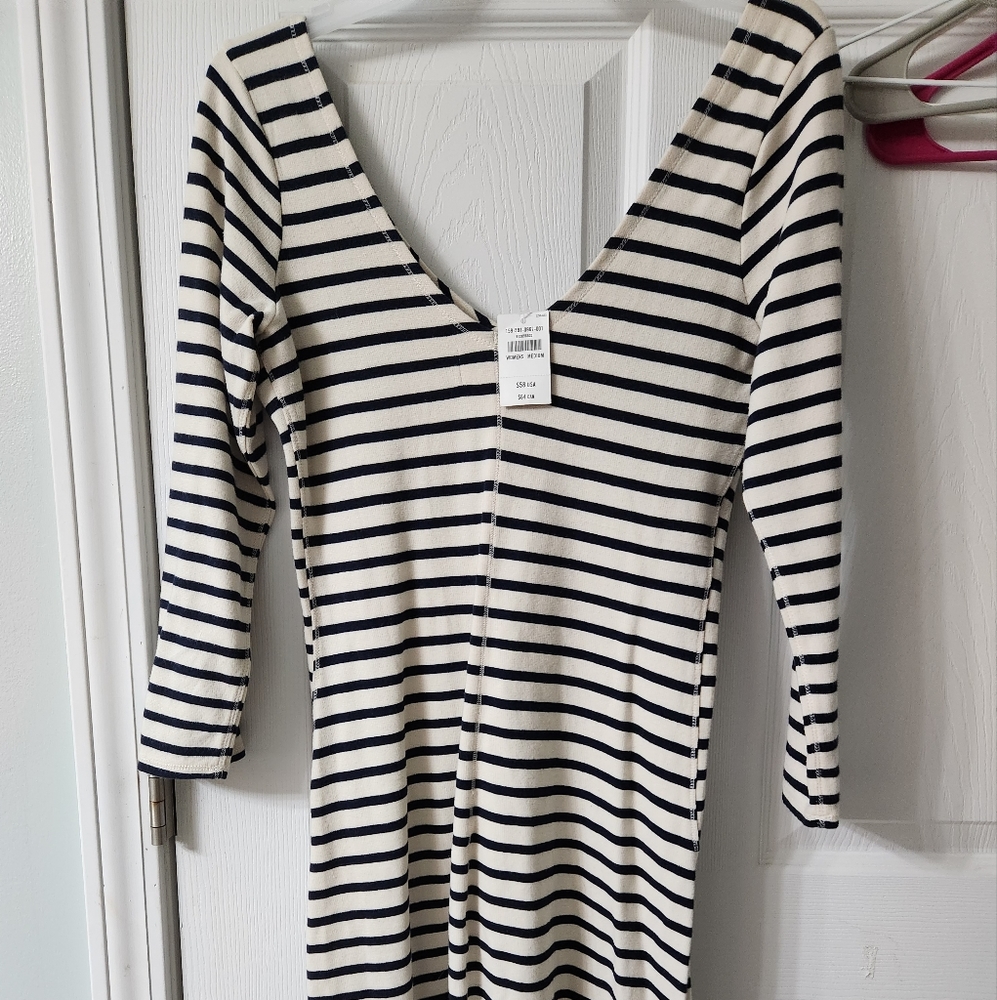 Abercrombie and Fitch Soft V neck dress